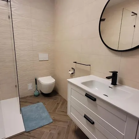 Jaracza 28/12 Apartman *