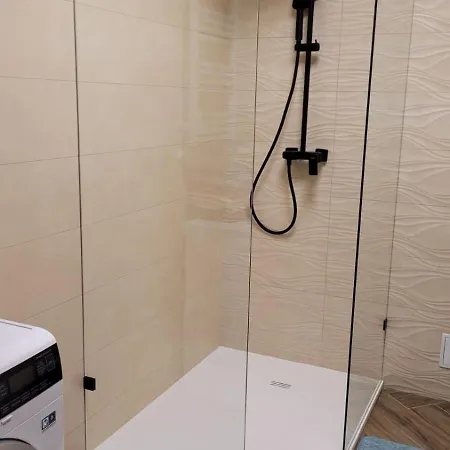 Daire Jaracza 28/12 *